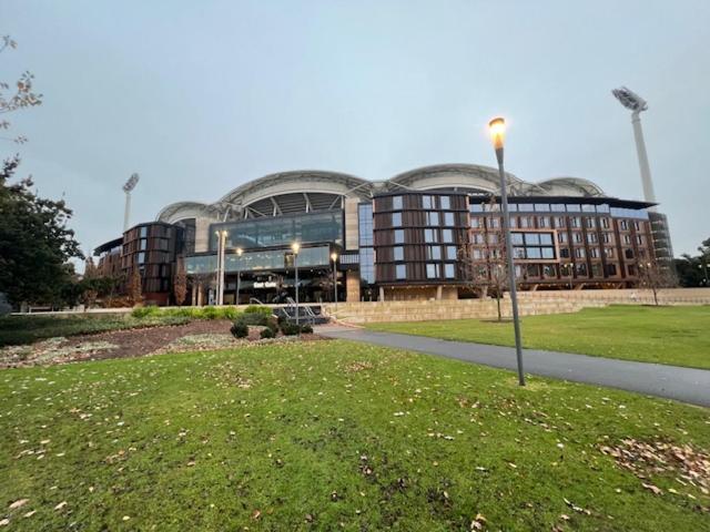 Adelaide Cbd Apartment - 3Br, 2Bath & Carpark Exterior foto